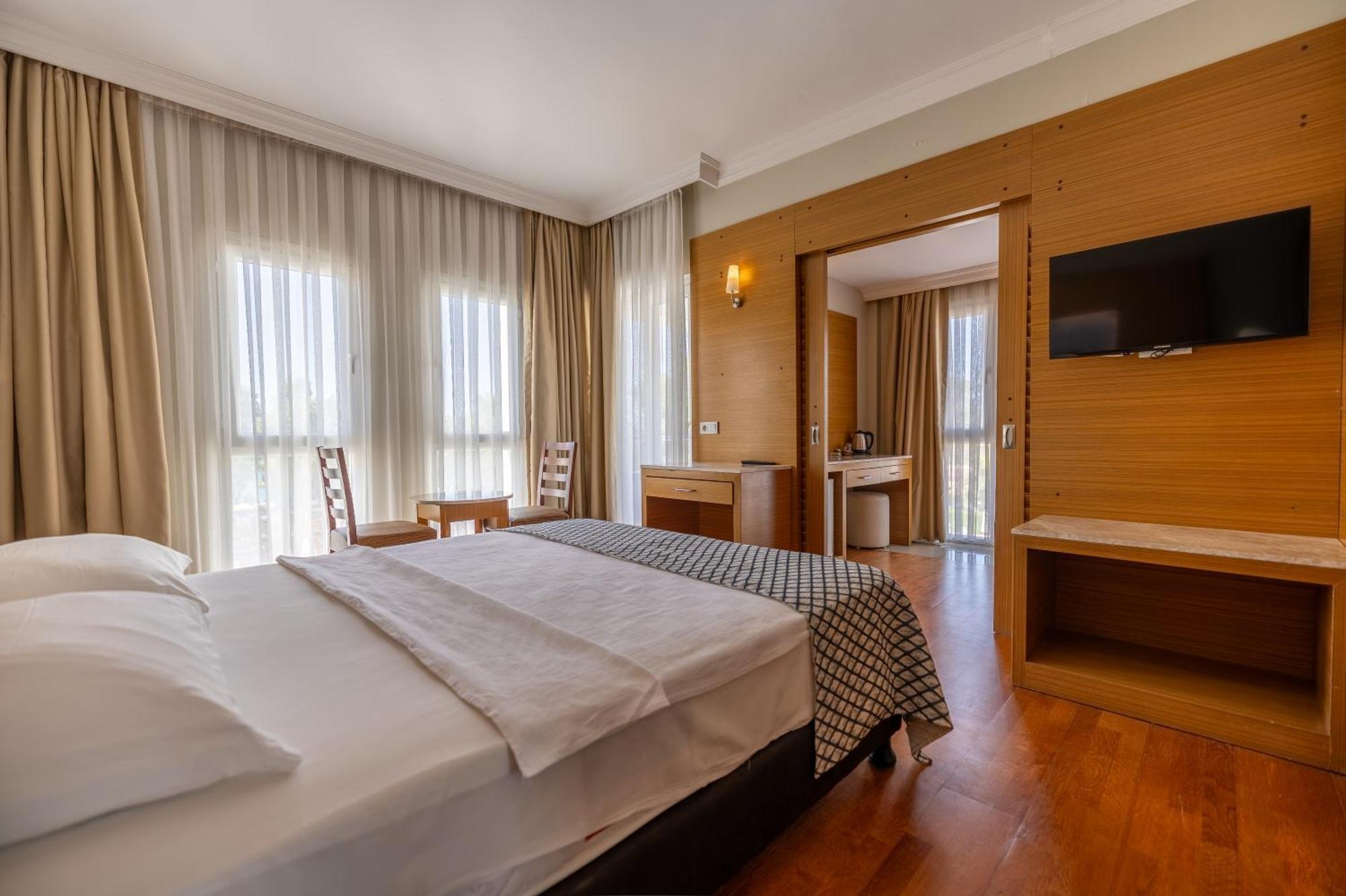 Halic Park Hotel Айвалик Екстер'єр фото