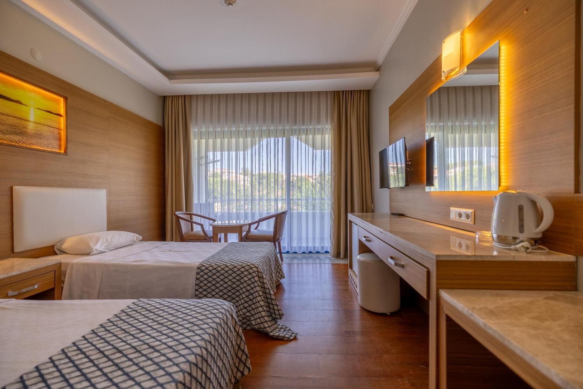 Halic Park Hotel Айвалик Екстер'єр фото