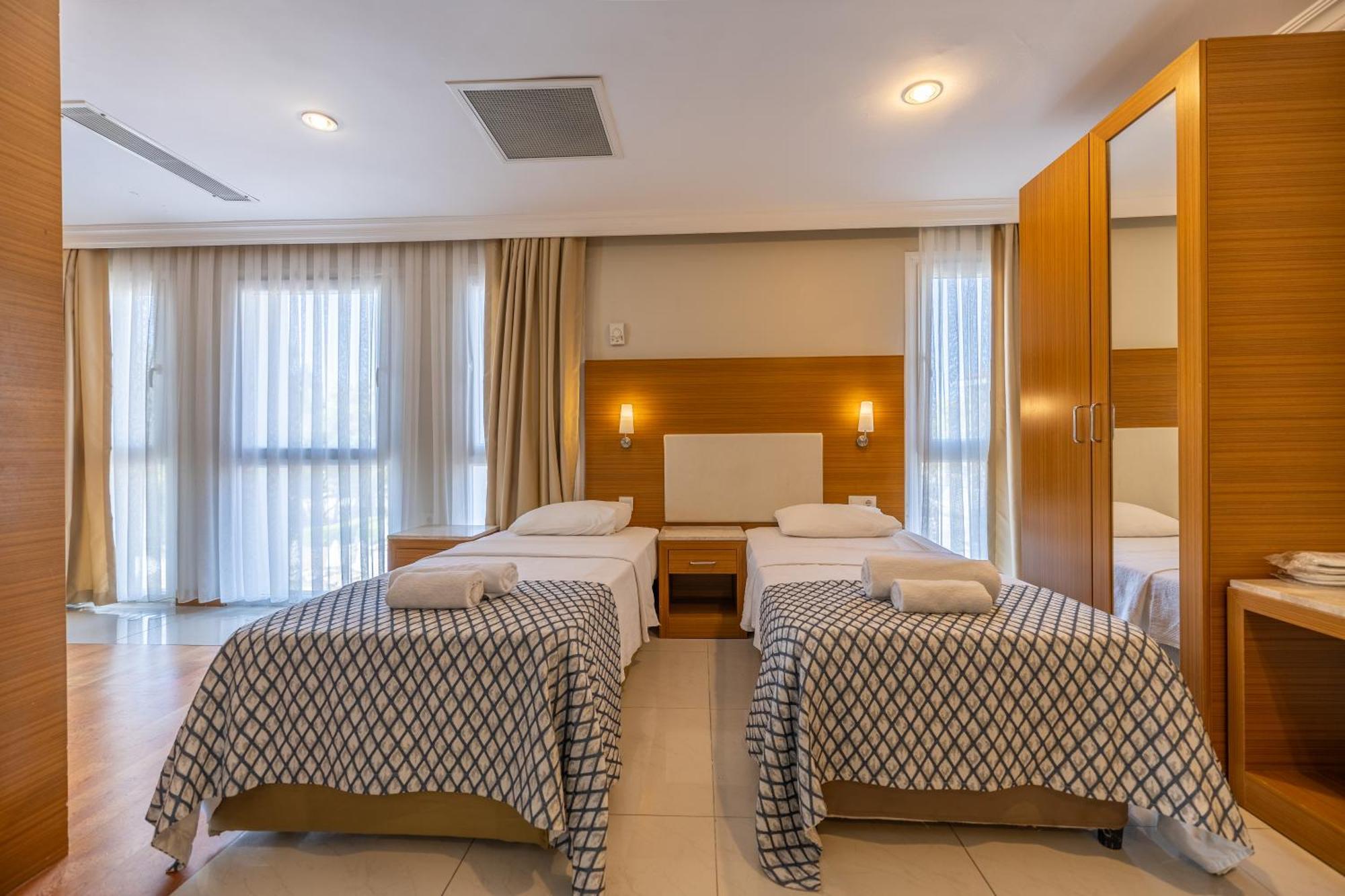 Halic Park Hotel Айвалик Екстер'єр фото